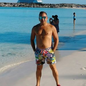 Meet your Posher, Juan